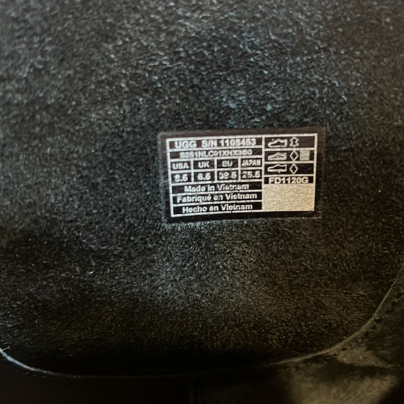 UGG Kingsburg Women’s Waterproof Black Ankle Boots Size: 8,5 - Picture 6 of 8